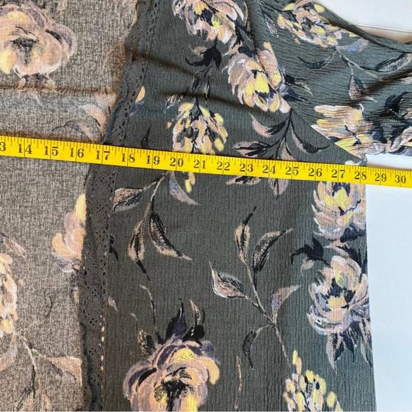 Maurices Womens Kimono Cardigan Bishop Sleeve Gray Floral Boho Lace Trim Sz 2X - Picture 6 of 8